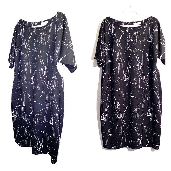 •PLUS• Fun Bodycon Dress - Picture 3 of 3